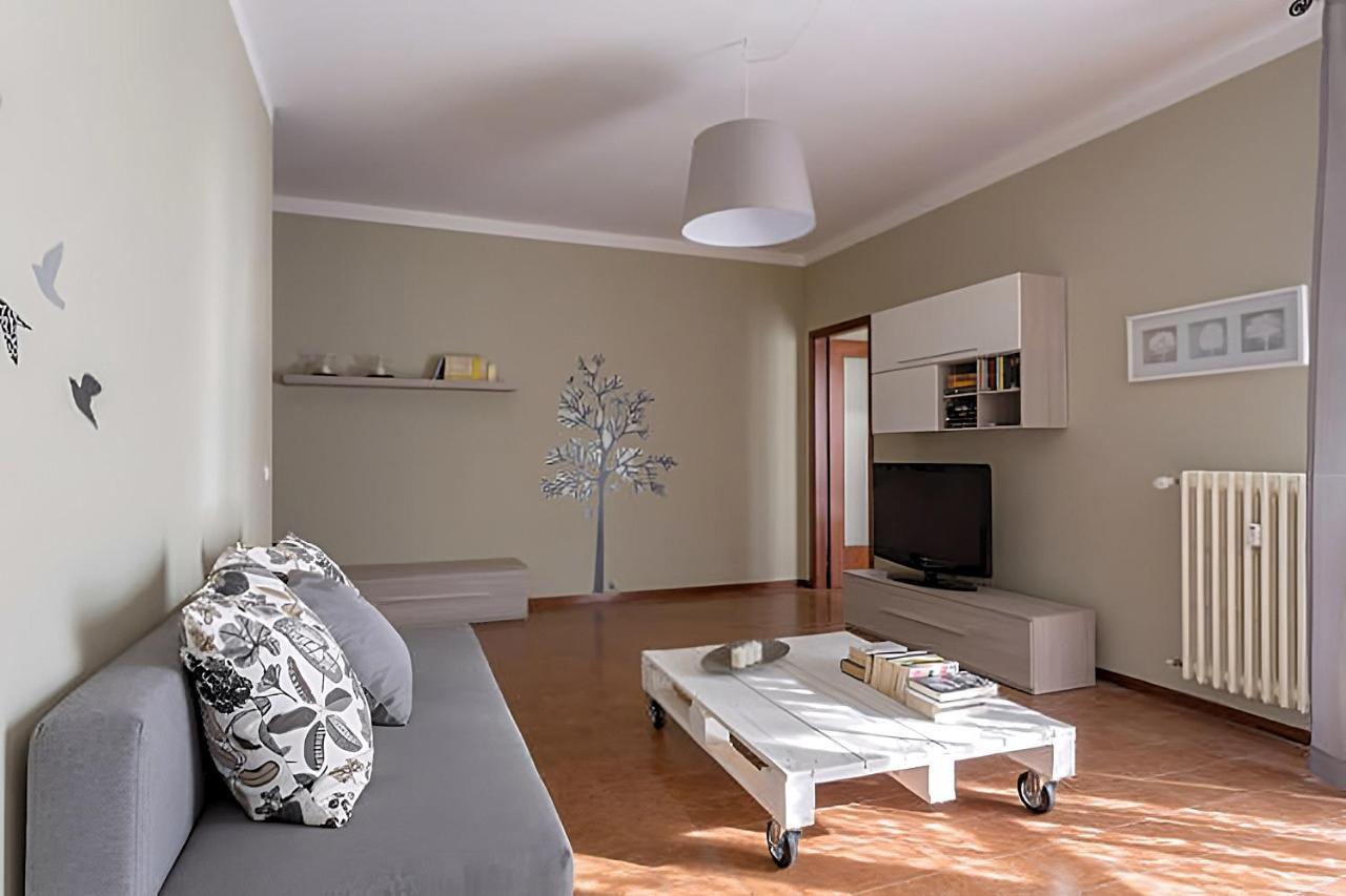 Natural Chic - Close To City Center And Beach - Parking Desenzano del Garda Kültér fotó